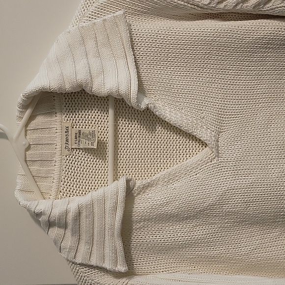 St. Johns Bay XL white sweater - Picture 2 of 5